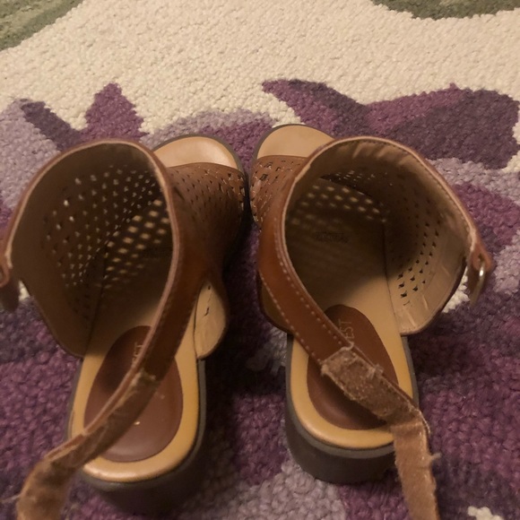 Brown leather shoes - Picture 1 of 2